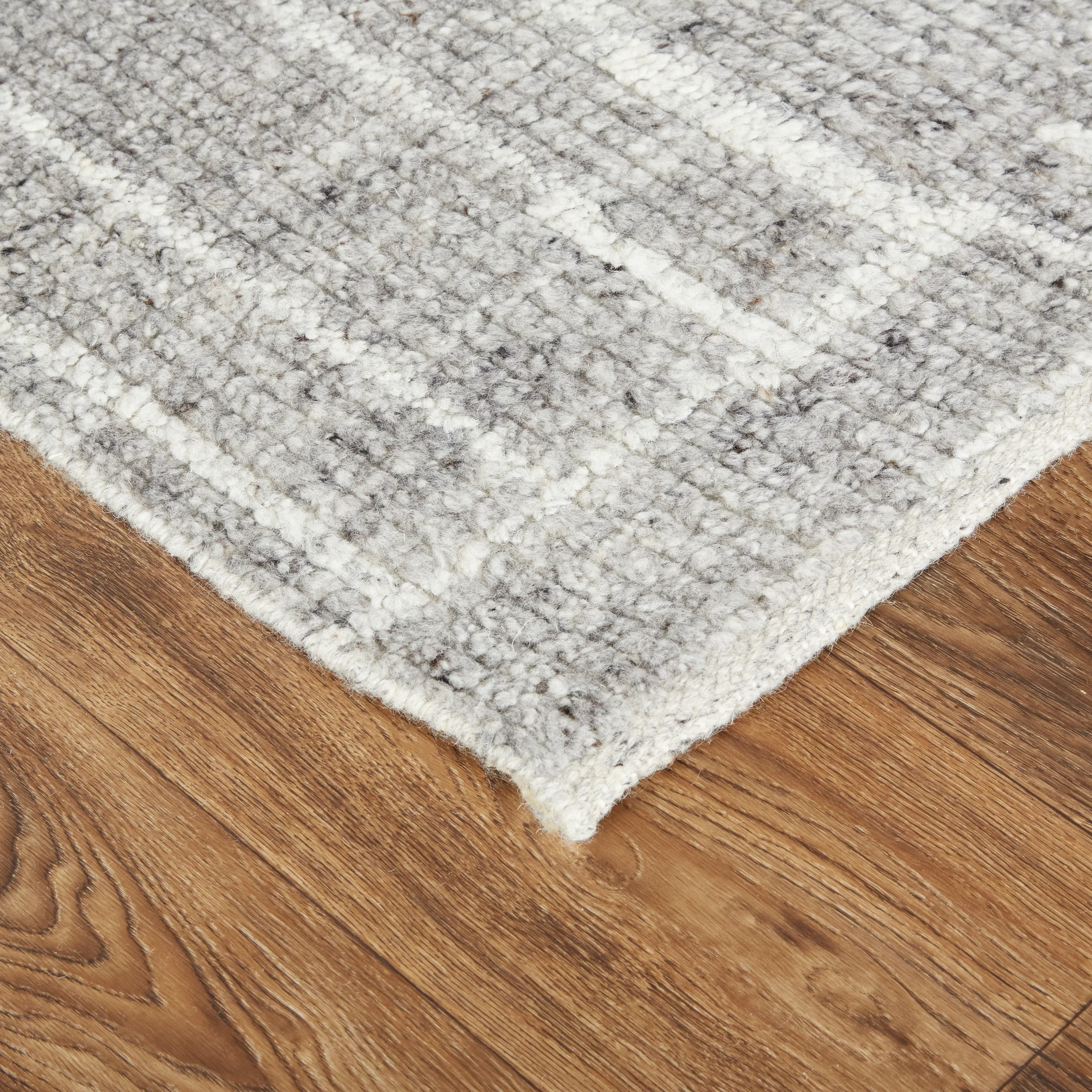 Alford Modern Checkered - Image 3