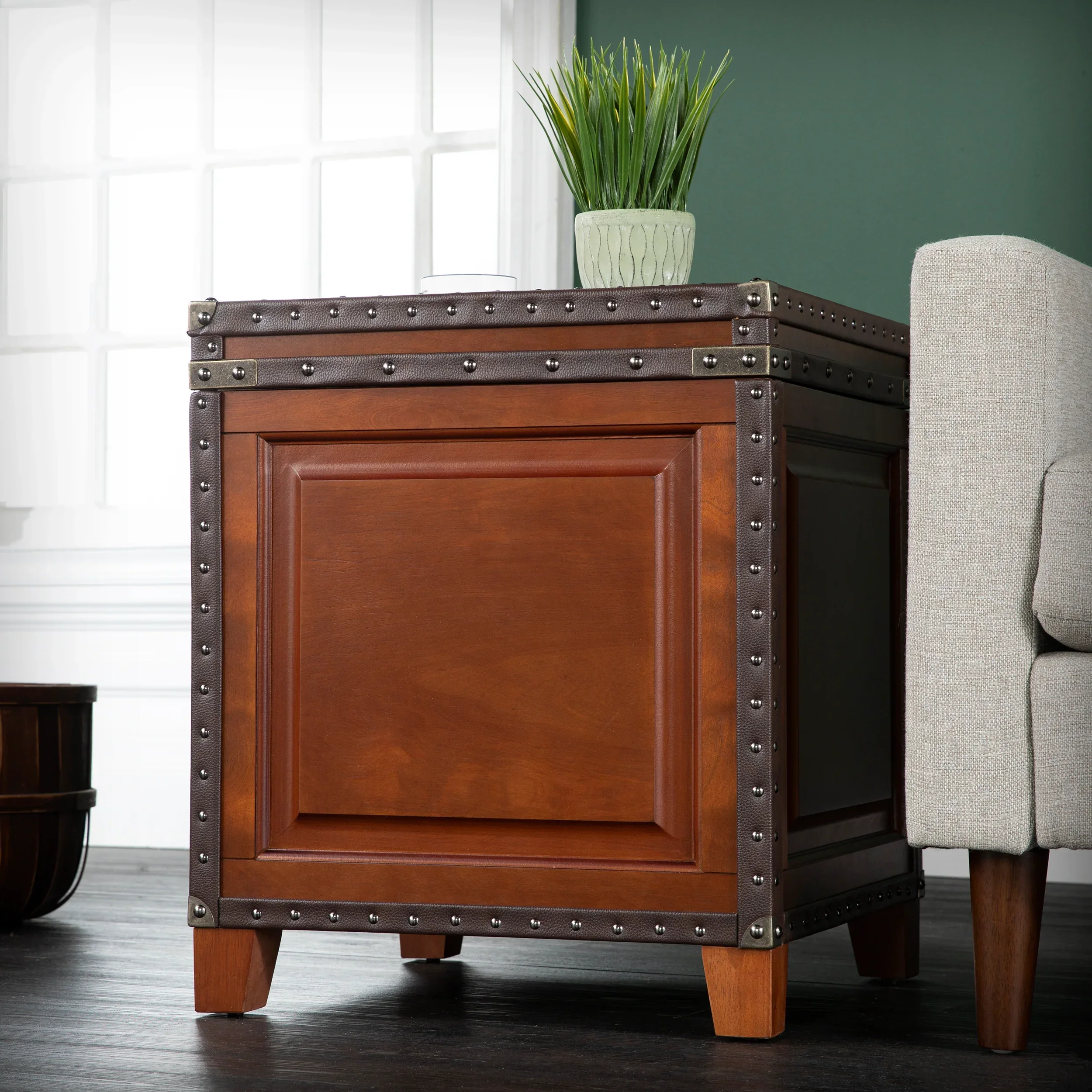 Amherst Trunk End Table w/ Storage - Image 2