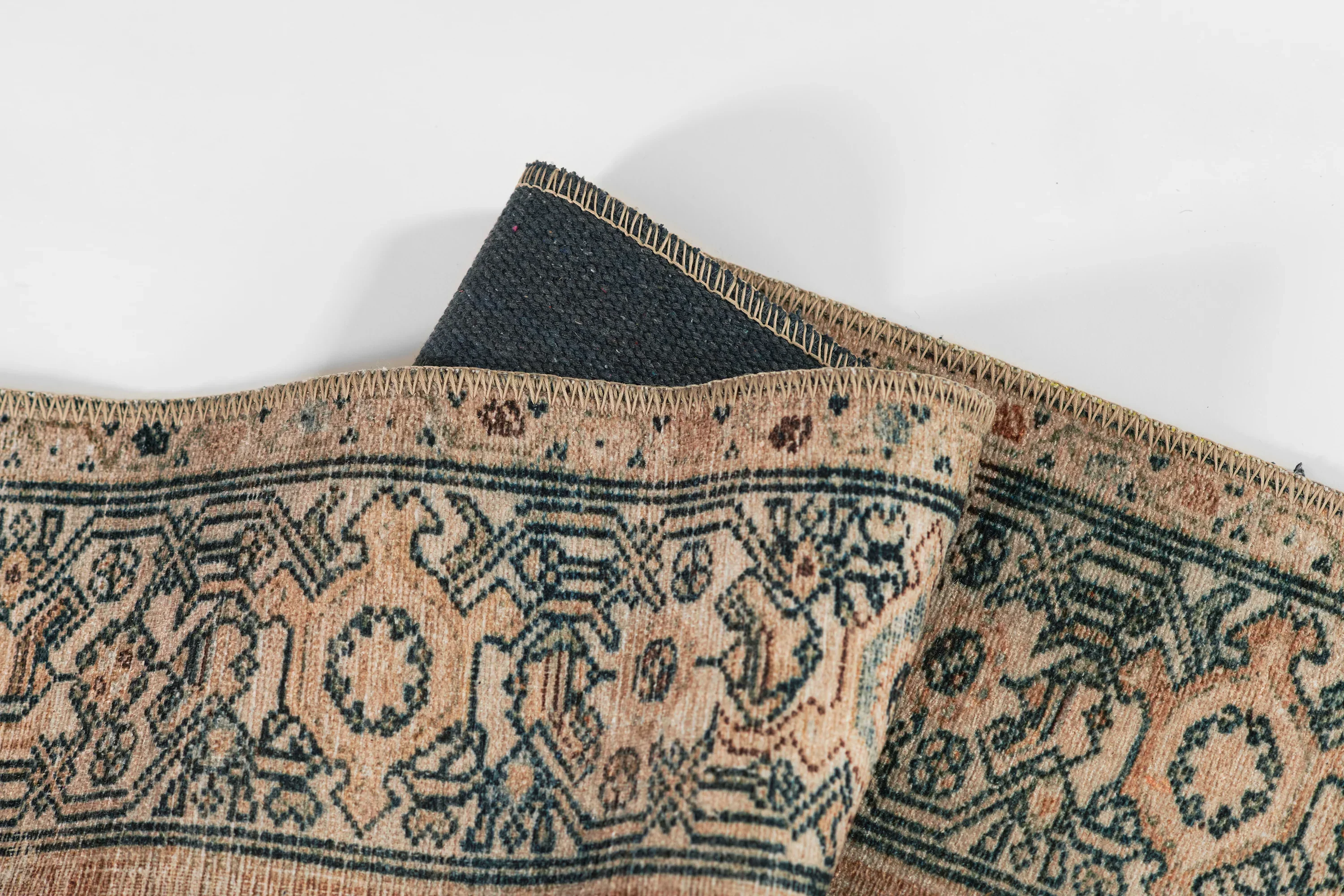 Ariana 7 Rug - Image 9