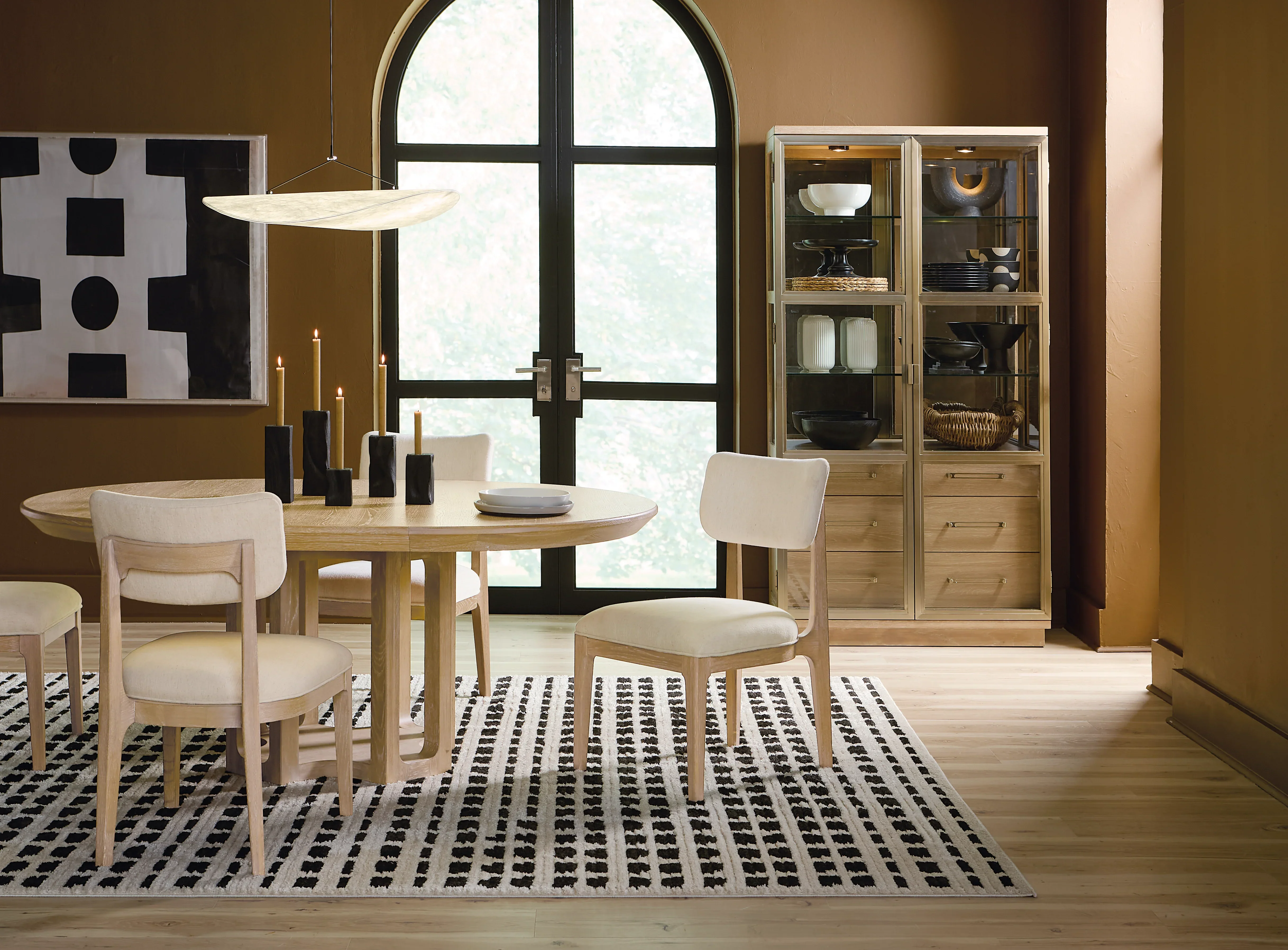 Banyon Bay Round Dining Table with One 18-inch Leaf - Image 2