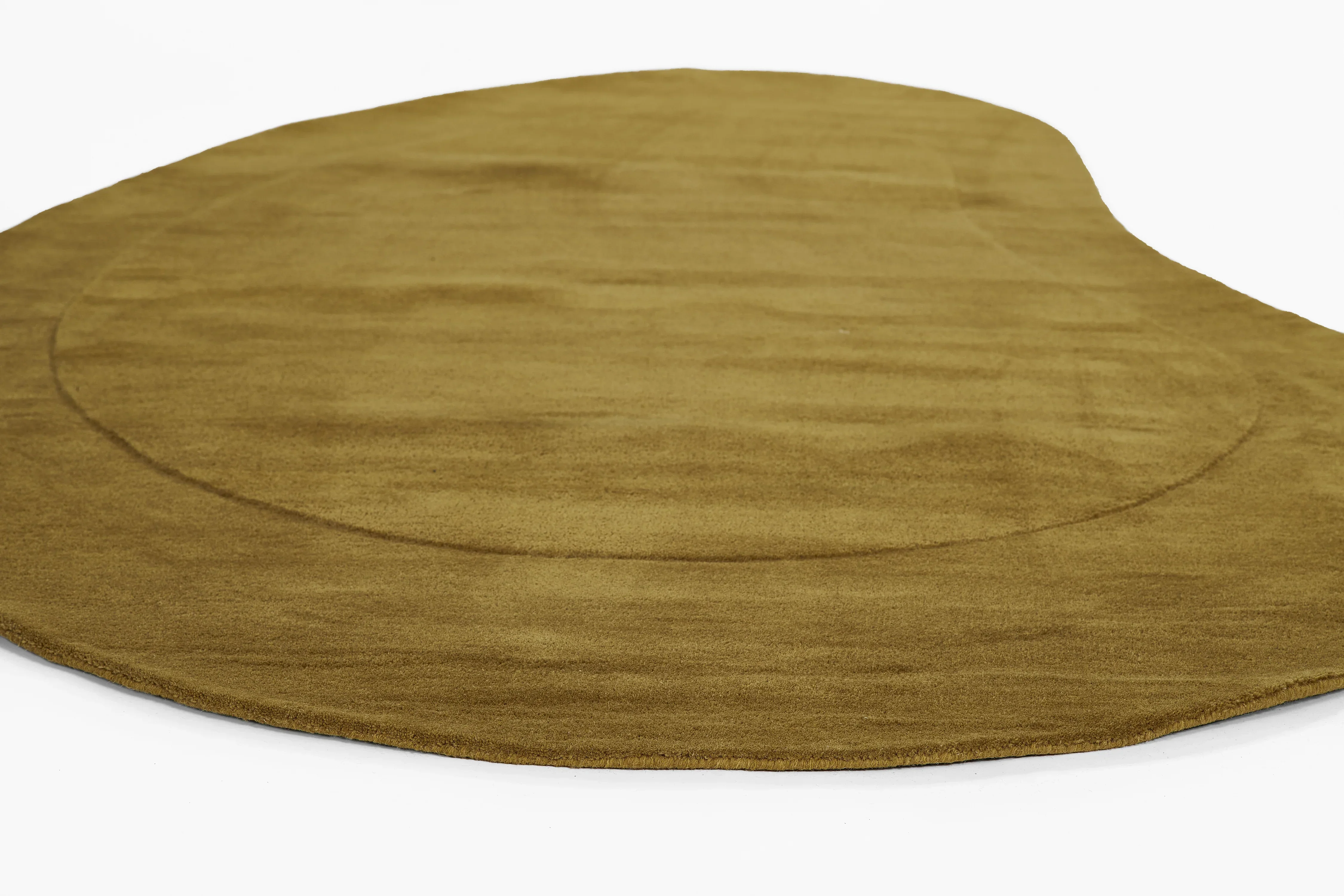 Claude 1 Rug - Image 18