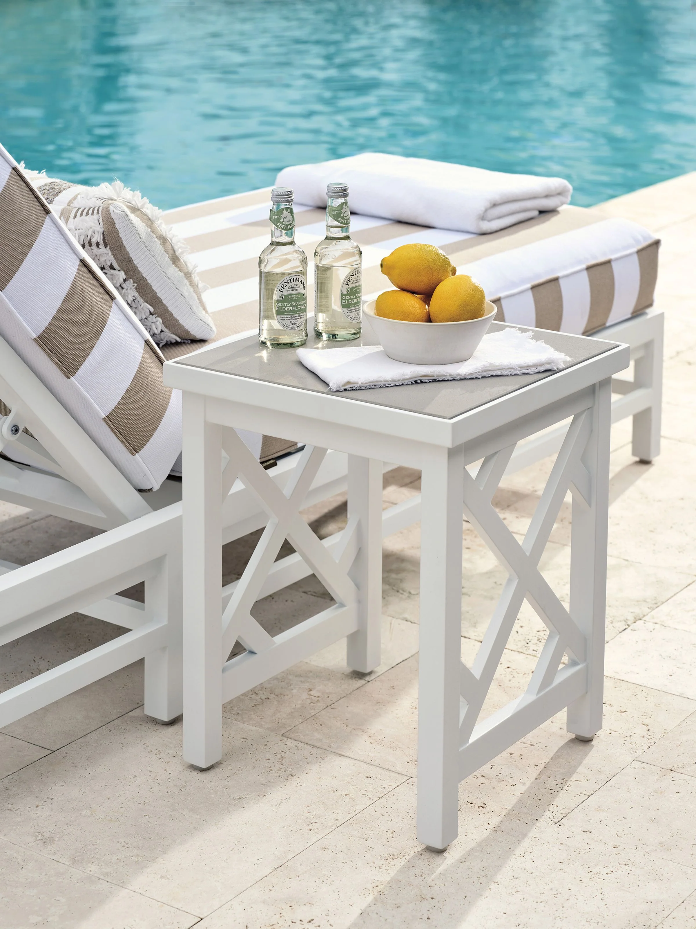 Island Classic Accent Table - Image 2