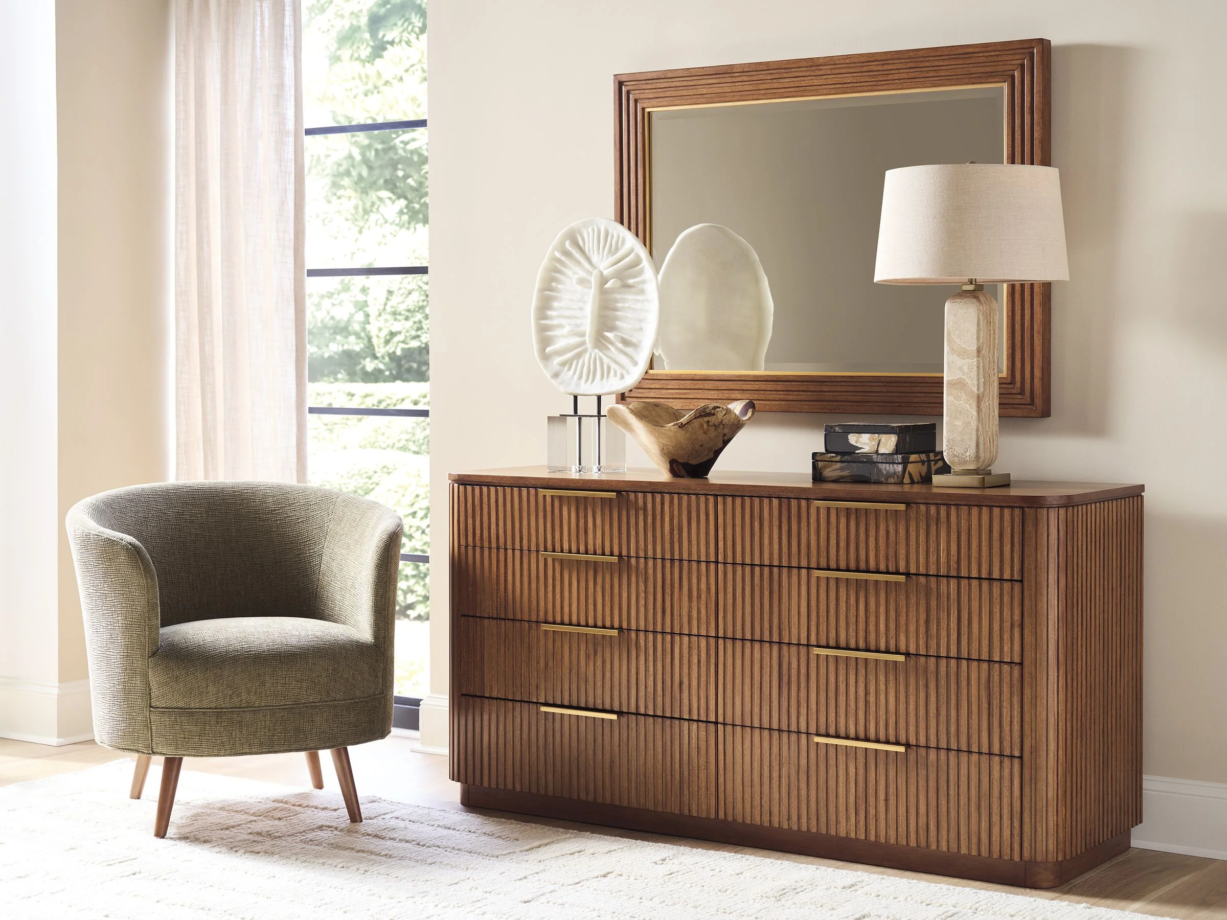 La Costa Torrington Swivel Chair - Image 3