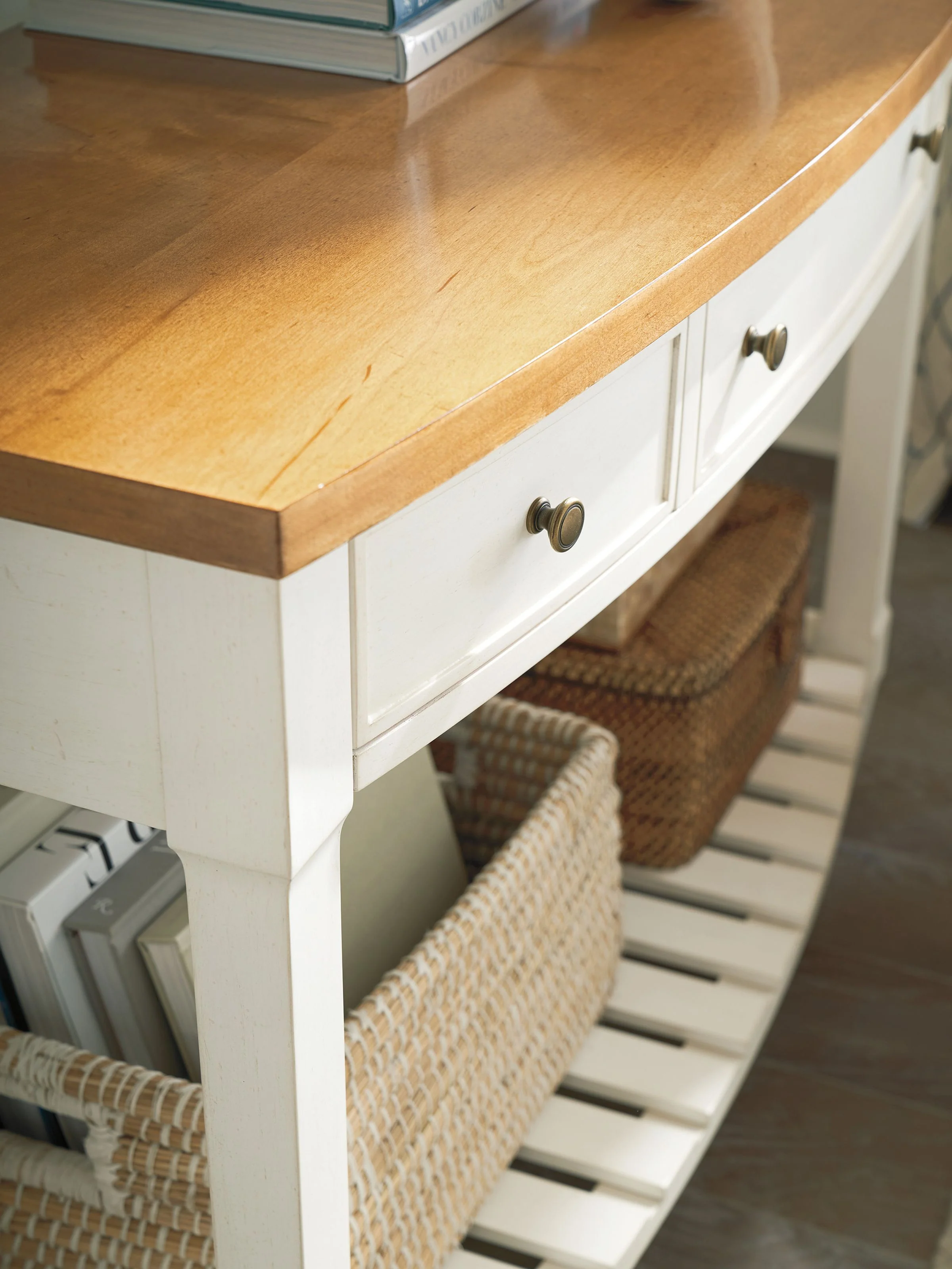 Laguna Temple Bowfront Console Table - Image 6