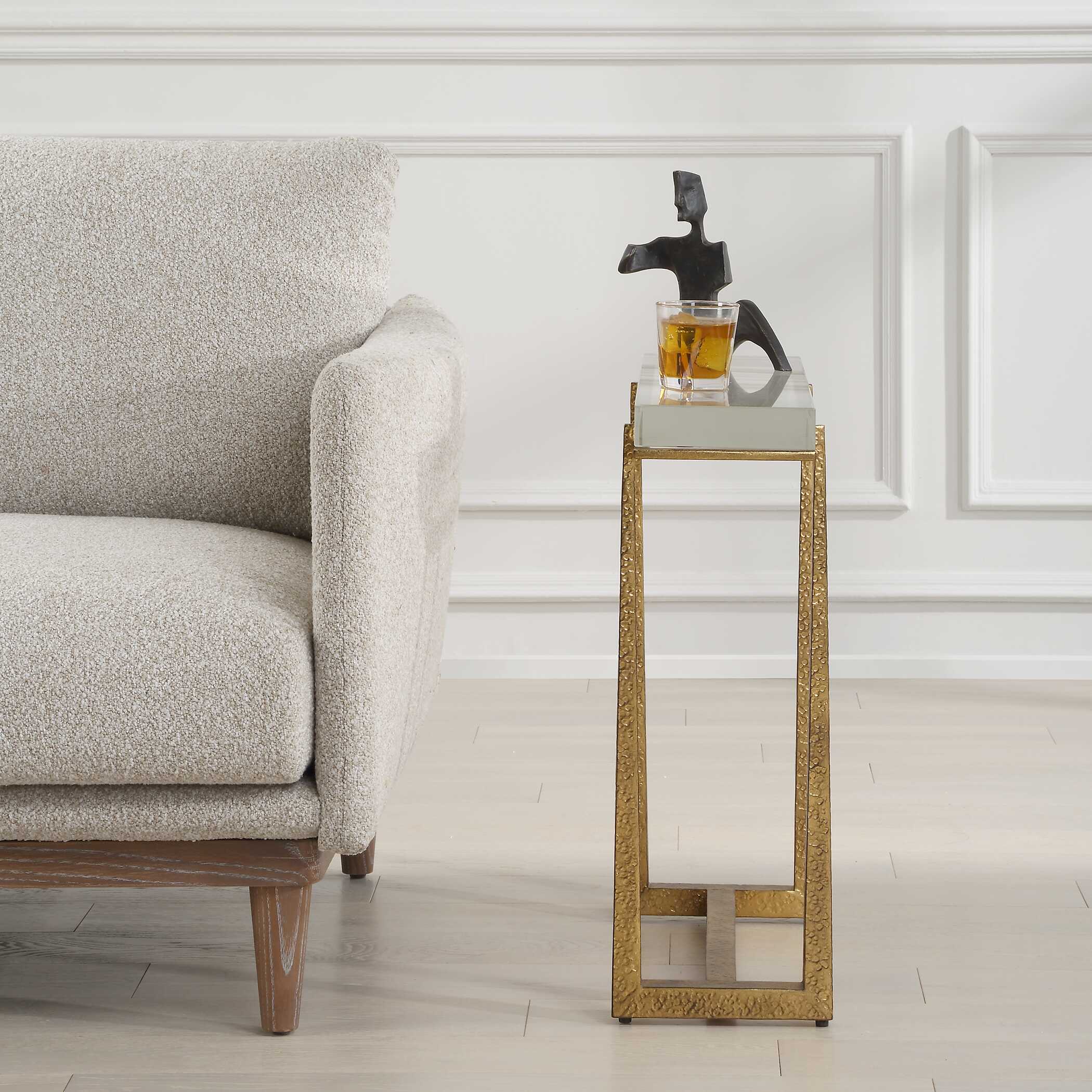 Midas Thick Crystal Accent Table - Image 3