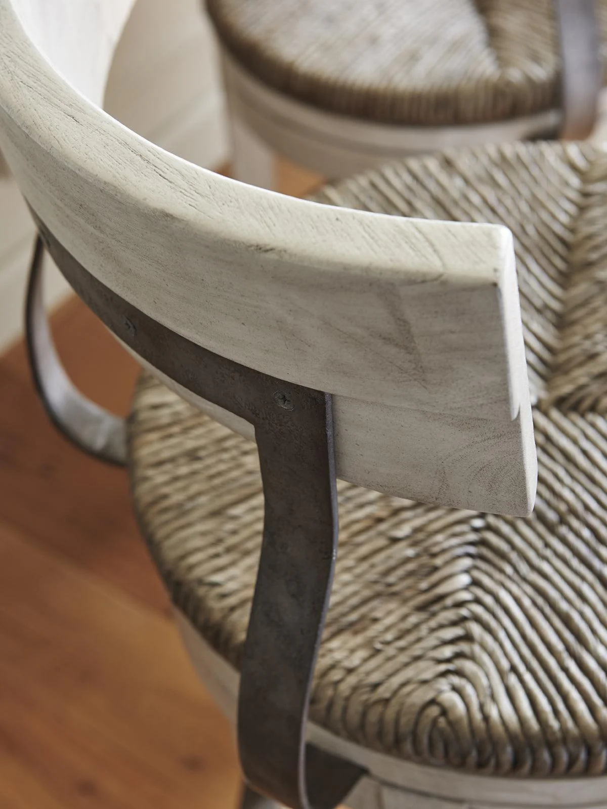 Oyster Bay Merrick Swivel Bar Stool - Image 4