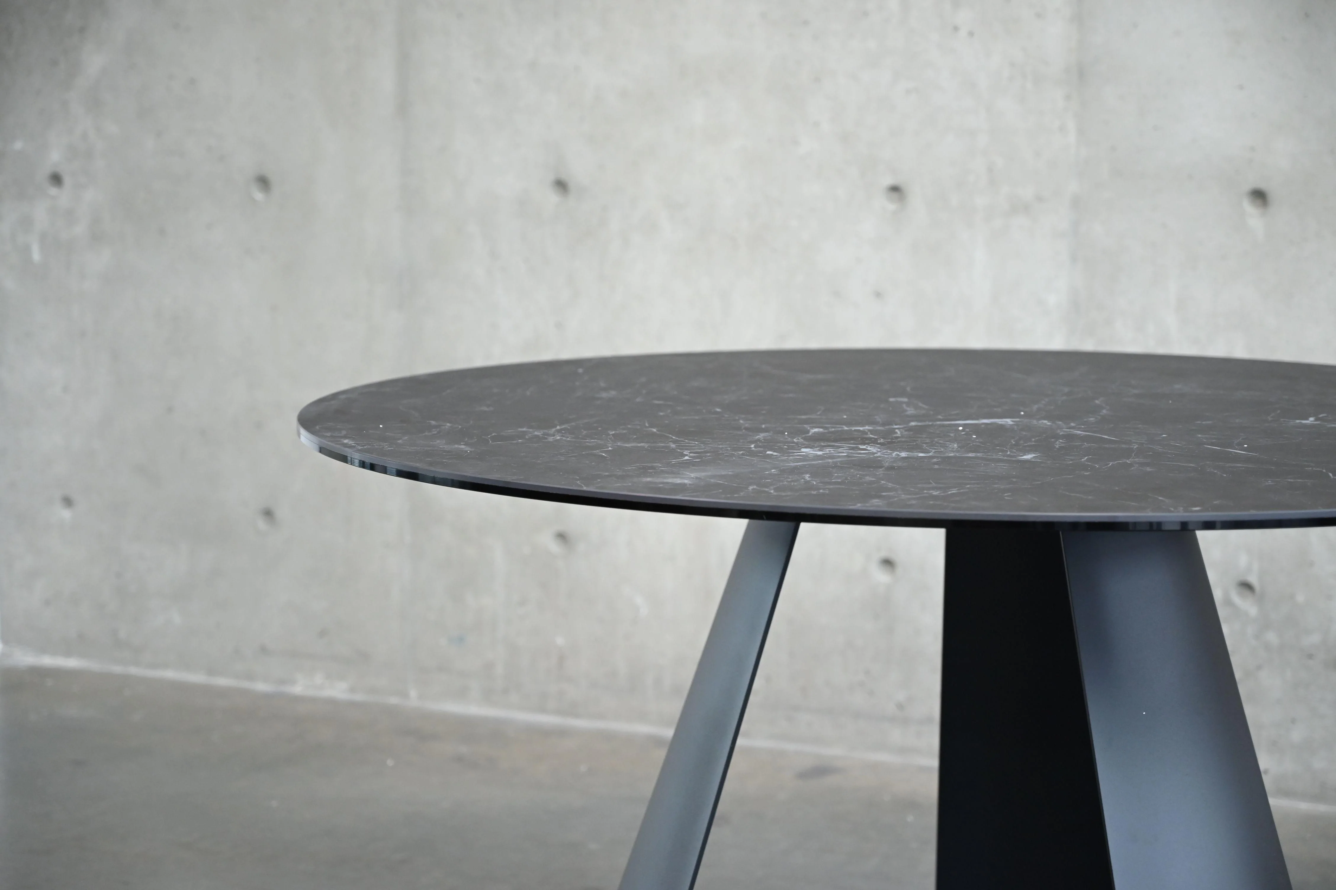 PALAZZO Dining Table Round - Image 5
