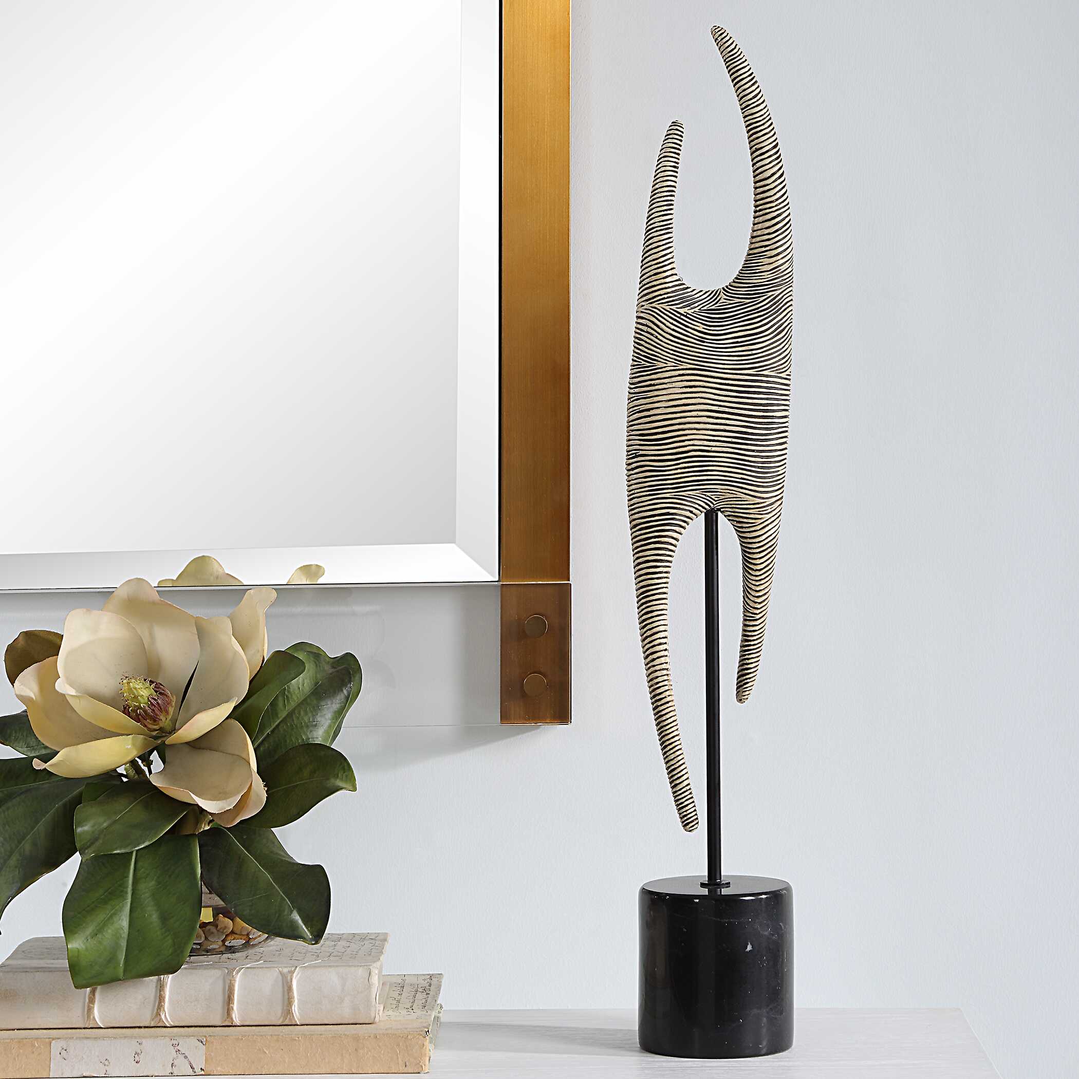 Pochette Ribbed Sculpture - Image 2