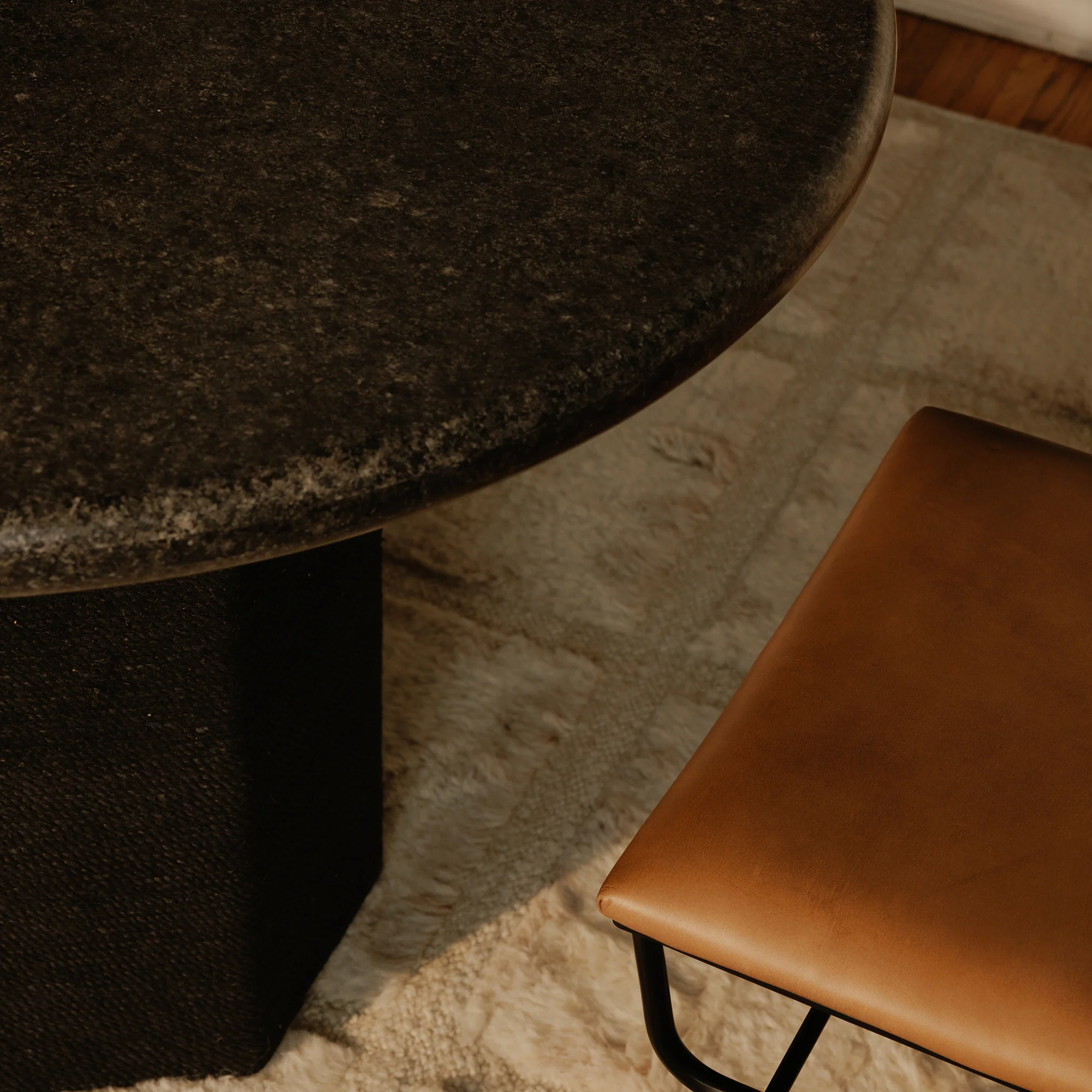 Sartoria Dining Table - Image 2