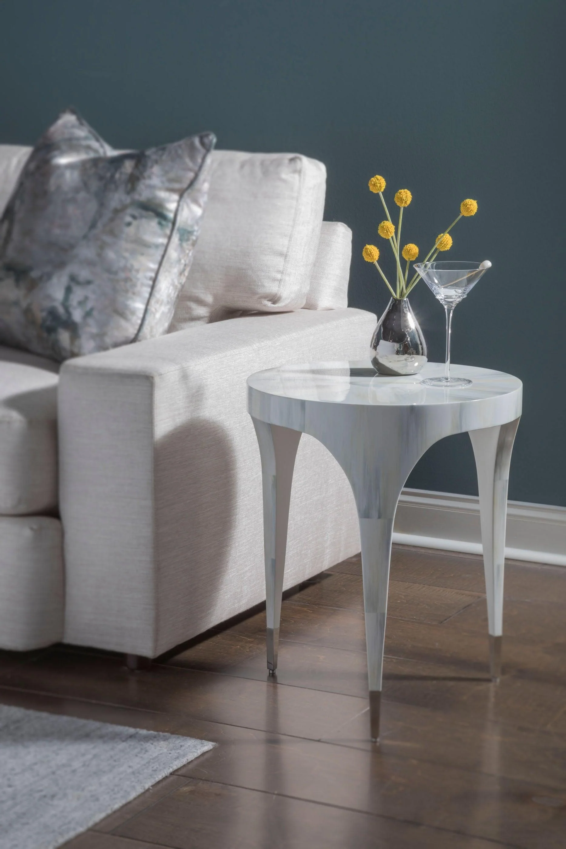 Signature Designs Bello Round Spot Table - Image 2