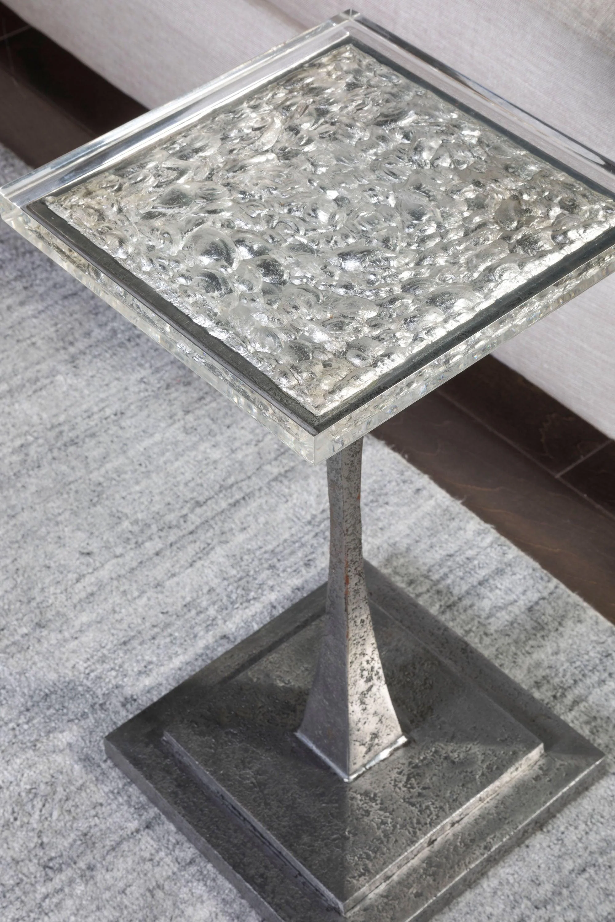 Signature Designs Montreaux Square Spot Table - Image 3