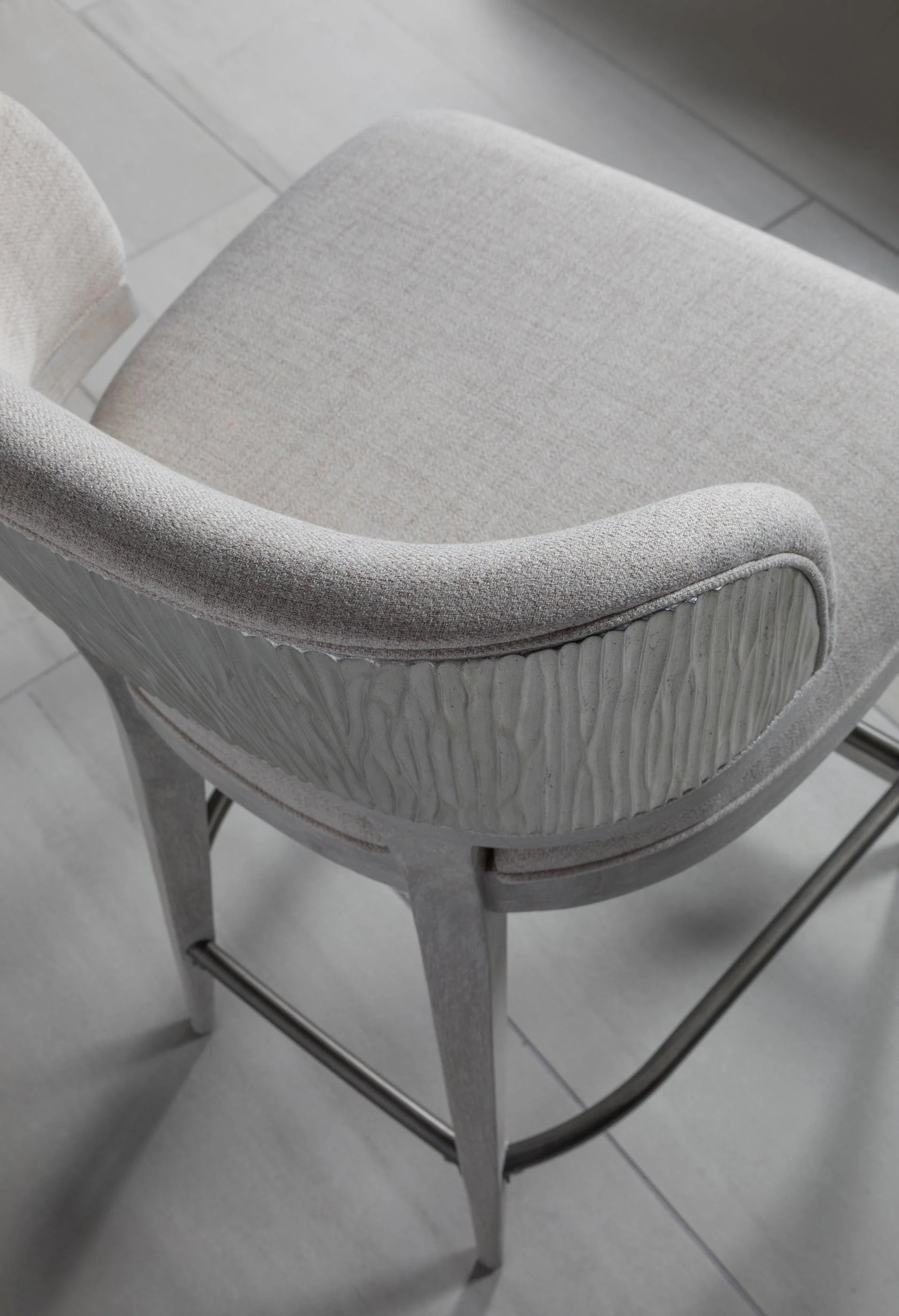 Signature Designs Olivia Barstool - Image 4