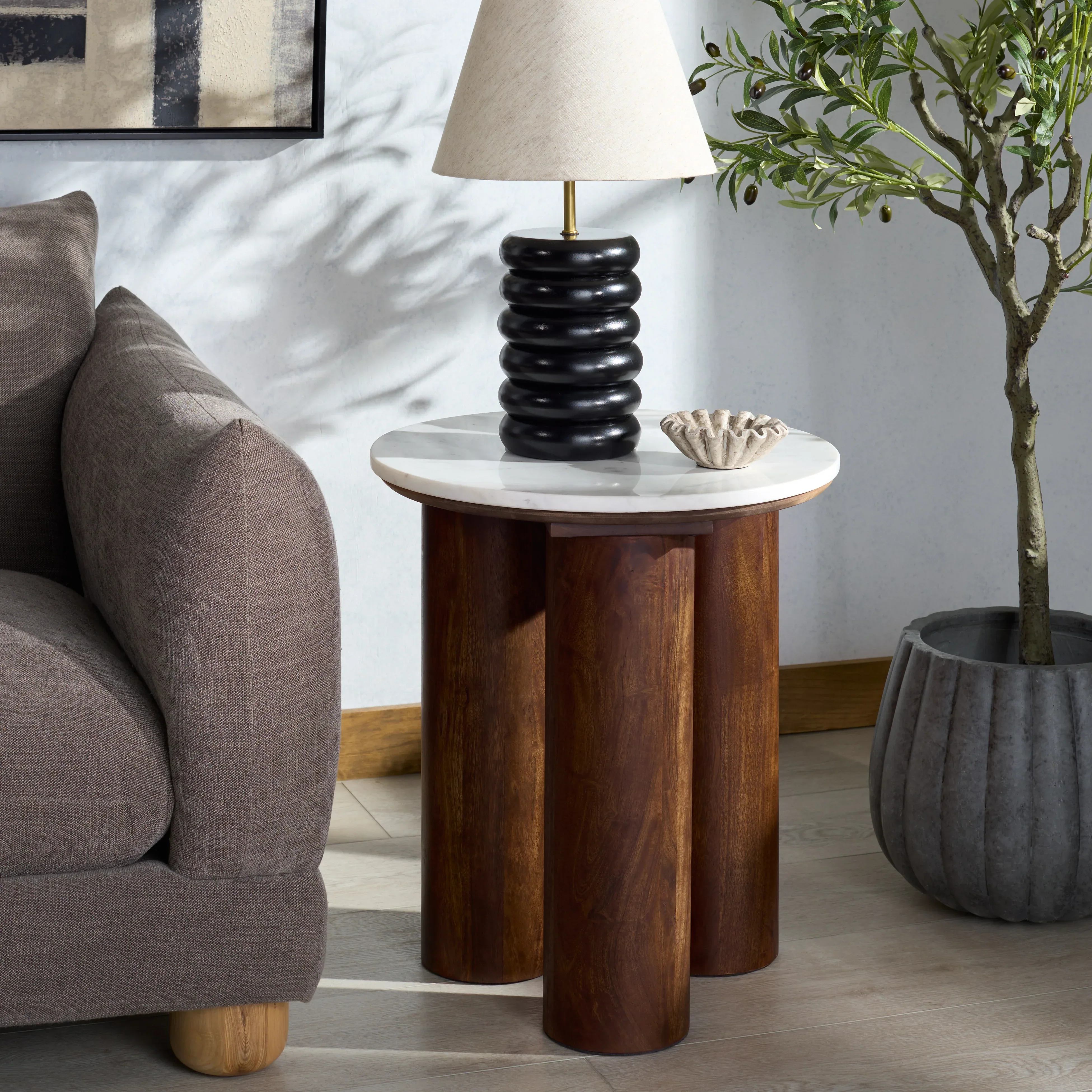 Soniaclara Marble Top Round Accent Table - Image 3