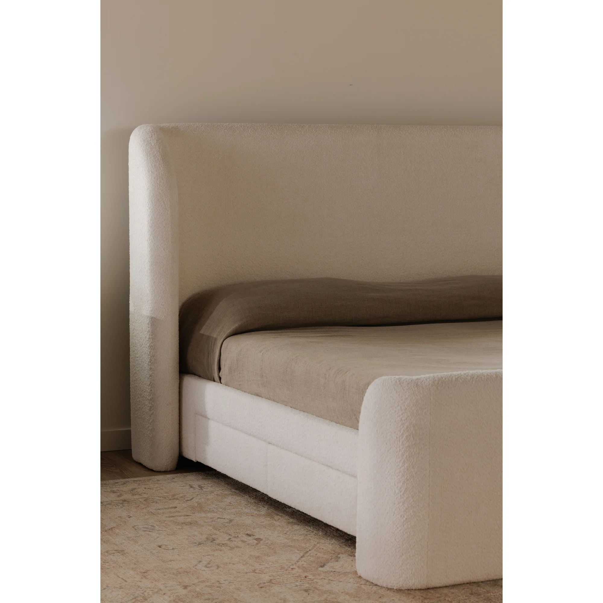 Sophia Queen Storage Bed - Image 17