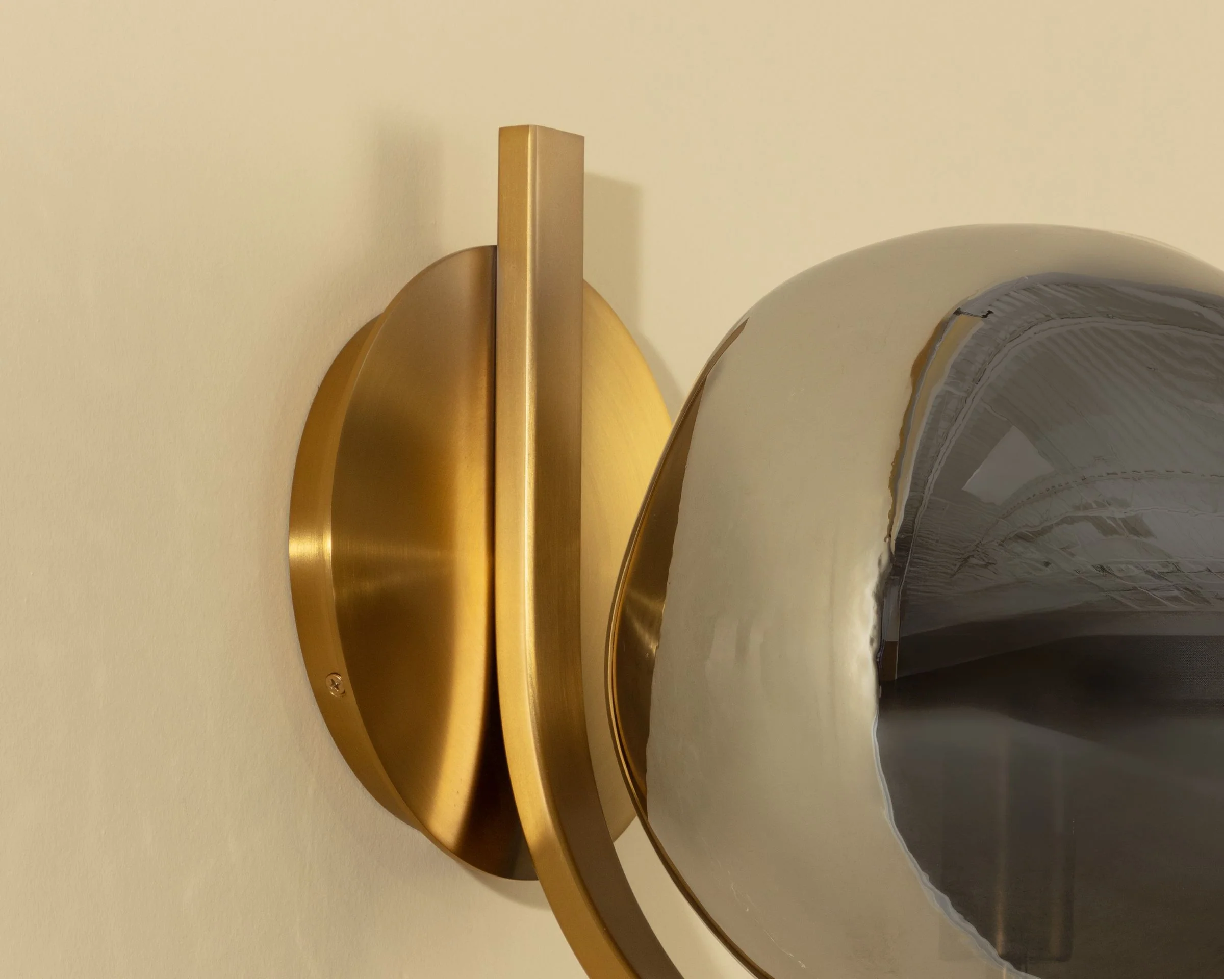 Dionis Sconce - Image 5
