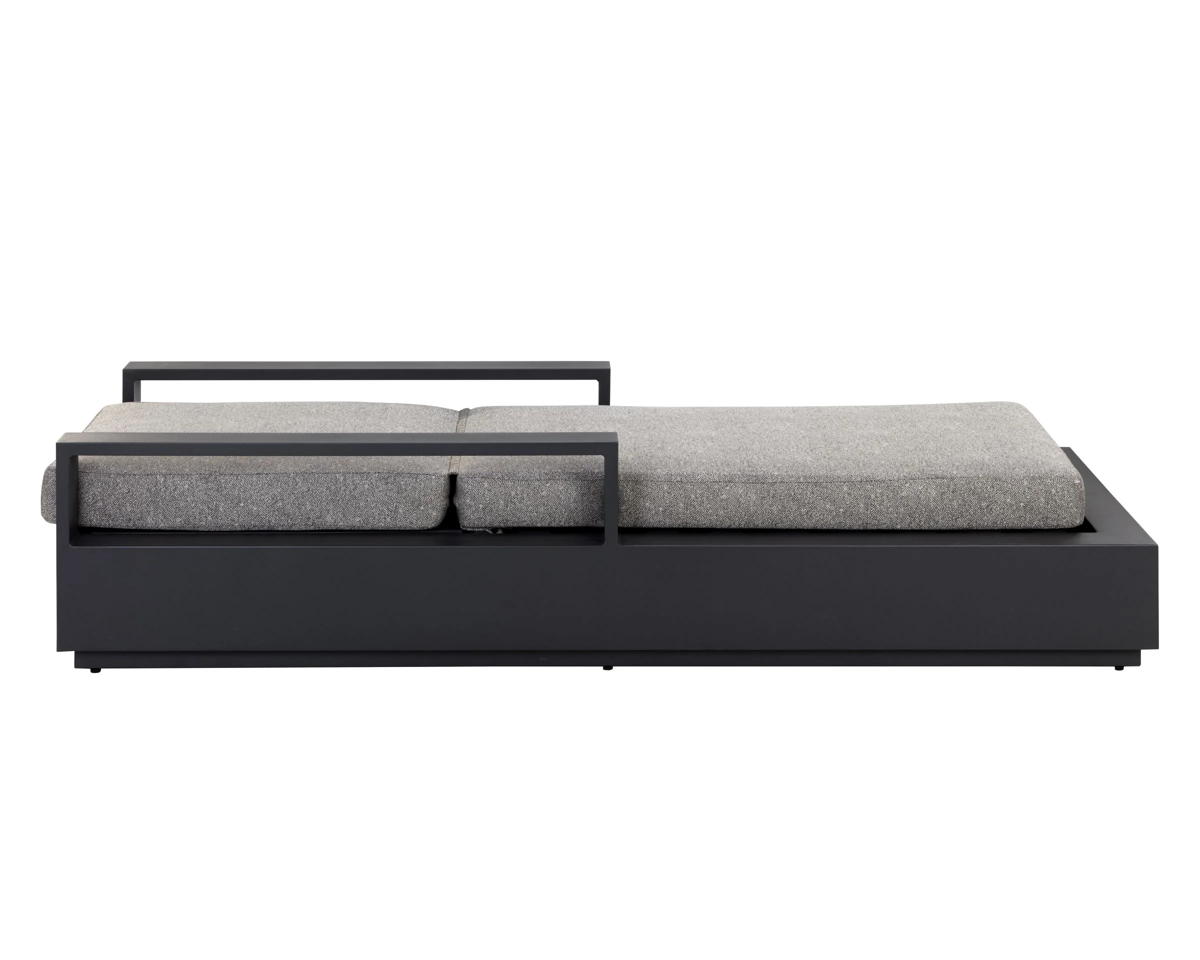 Tavira Lounger - Image 3