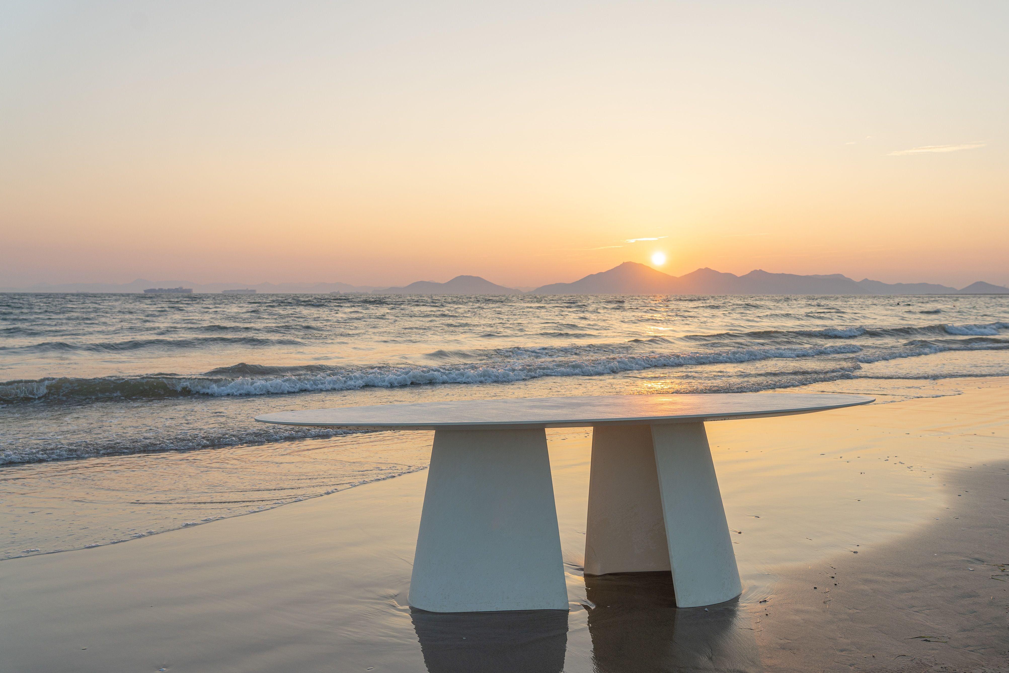 TUMULI Dining Table Oval - Image 3