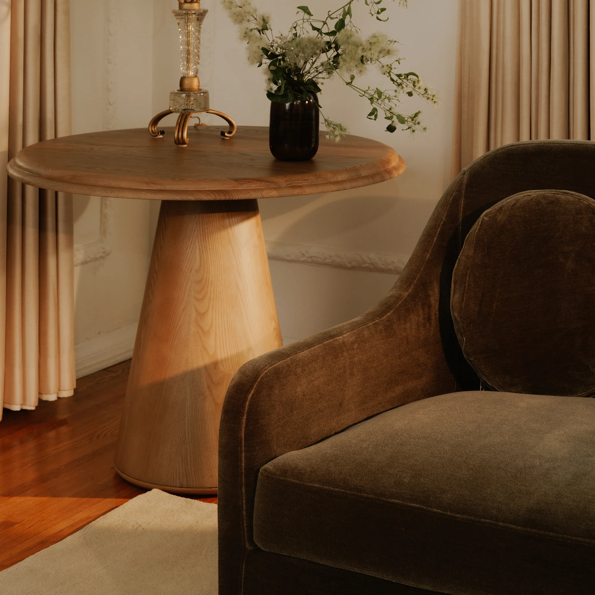 Tutto Cafe Table - Image 5
