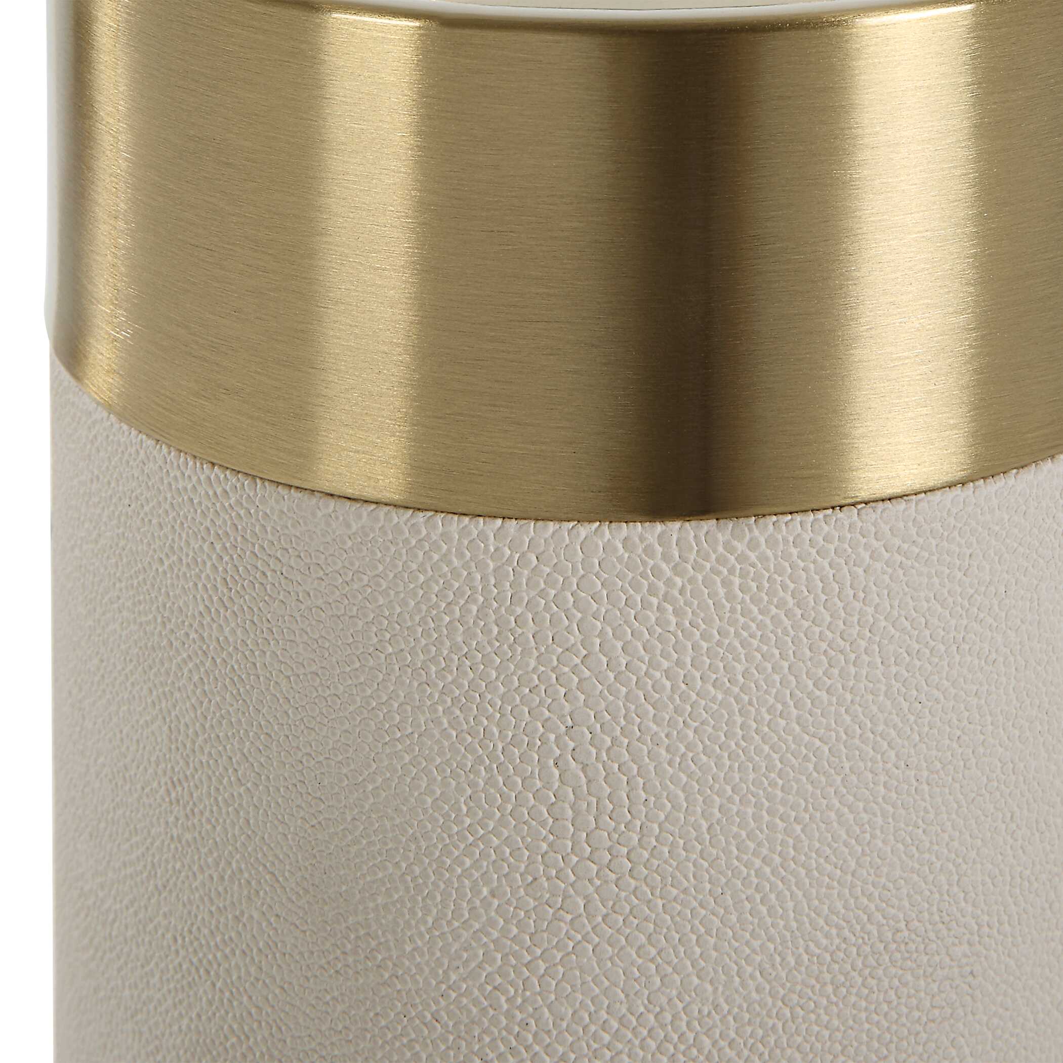 Wessex White Pillar Candleholders Set Of 2 - Image 4